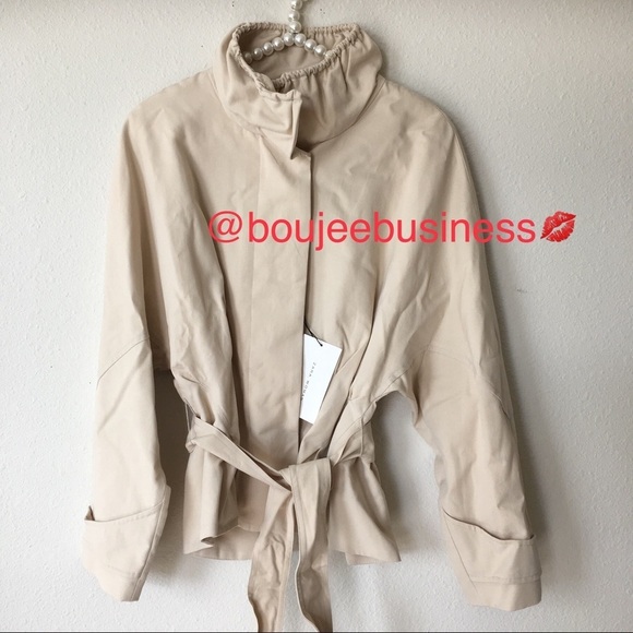 ZARA Pleated Jacket with Gathered Detail - Picture 2 of 8